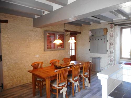 alain-dining-table